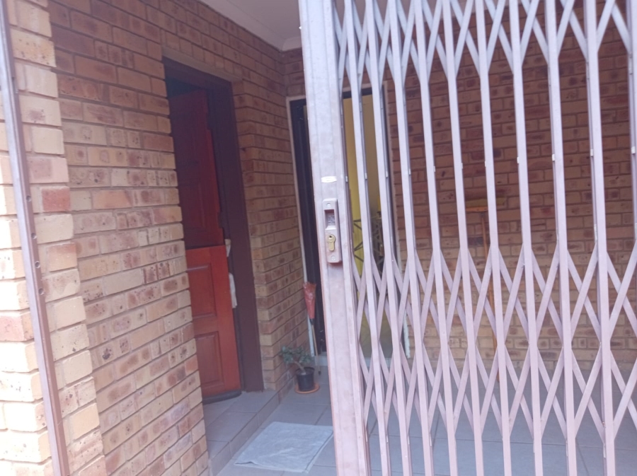 2 Bedroom Property for Sale in Jouberton North West